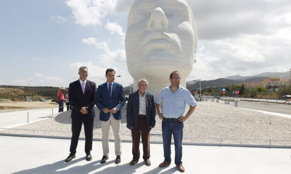 La escultura ‘La mujer del Almanzora’ preside la Ciudad de la Cultura de Olula del Río