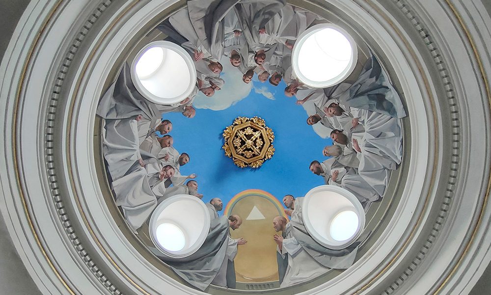 El Santuario del Saliente estrena un sorprendente ciclo de pintura sacra contemporánea inspirado en el Apocalipsis