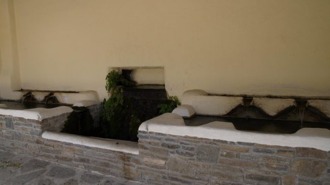 Bacares Public Laundry