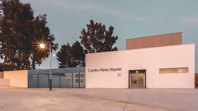 Interpreted visit to the Pérez Siquier Museum-Center