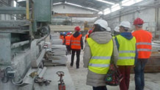 Guided visit to craft factories and elaborated