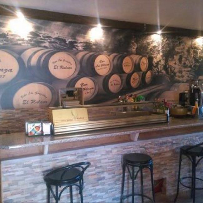 Bar La Plaza Urrácal