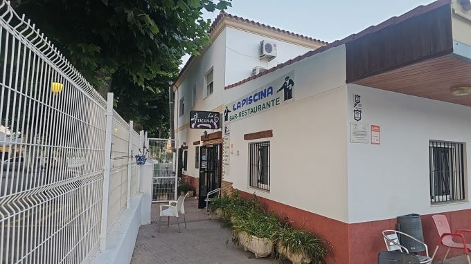 La Piscina de Armuña Bar and Restaurant