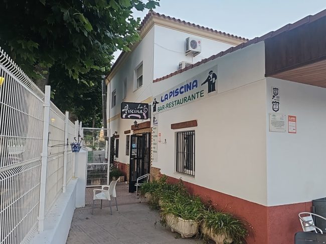 La Piscina de Armuña Bar and Restaurant