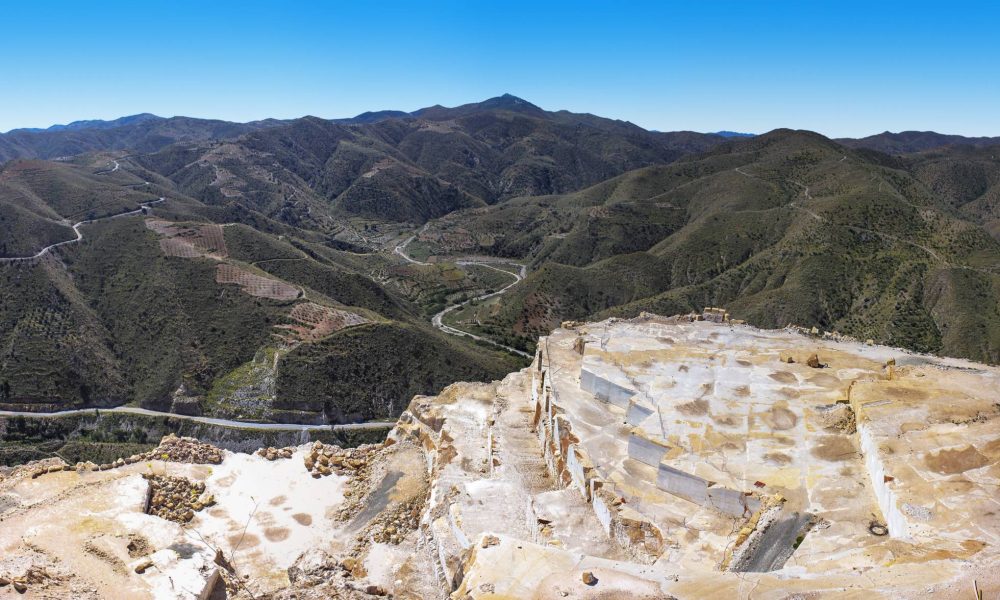 Seis buenas razones para visitar Macael, la ciudad del oro blanco