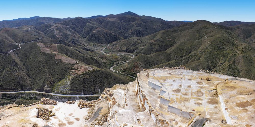 Seis buenas razones para visitar Macael, la ciudad del oro blanco