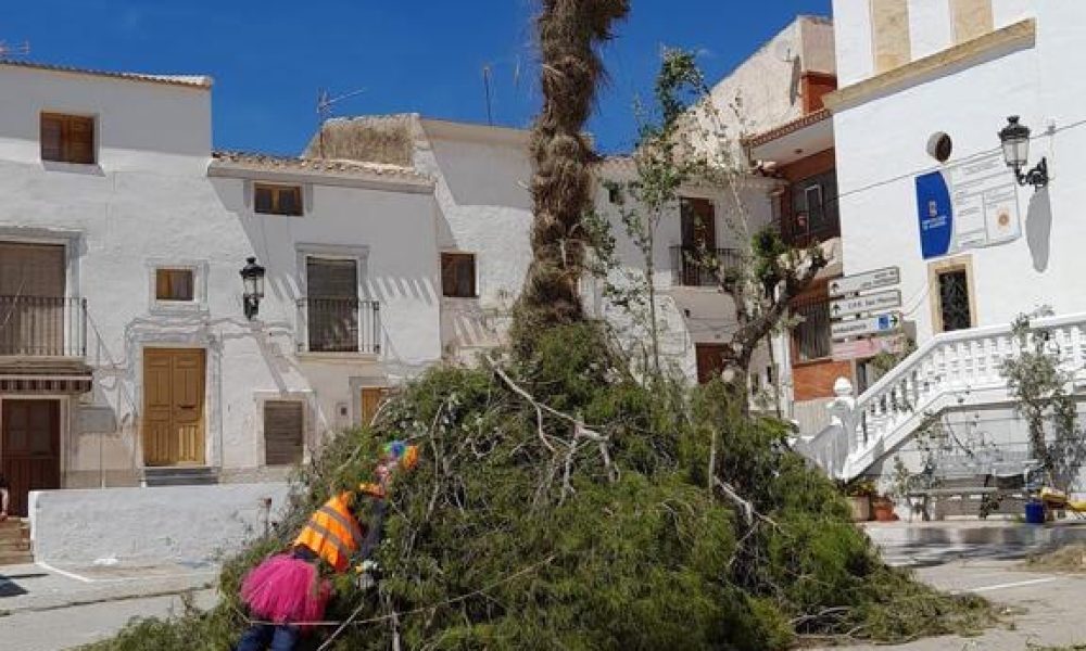 La Quema de Judas de Urracal en el programa Gente de Andalucia de Canal Sur