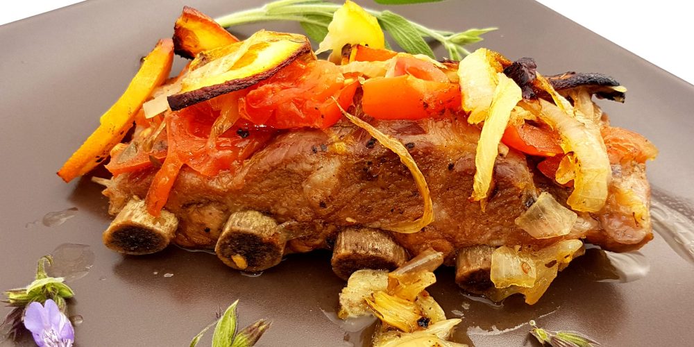 Asado de costilla con citricos, salvia y miel de los Filabres