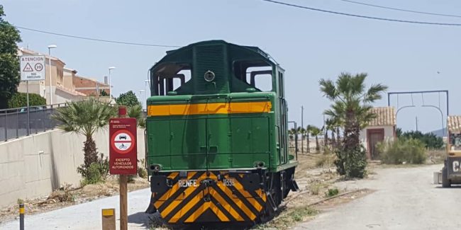 Estación del Ferrocarril de Tíjola y Locomotora